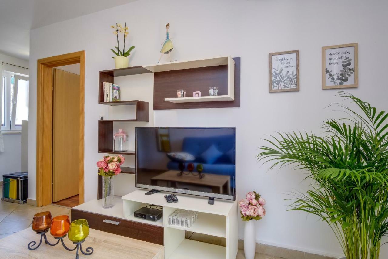 Apartamento Dairos Mali Lošinj Exterior foto
